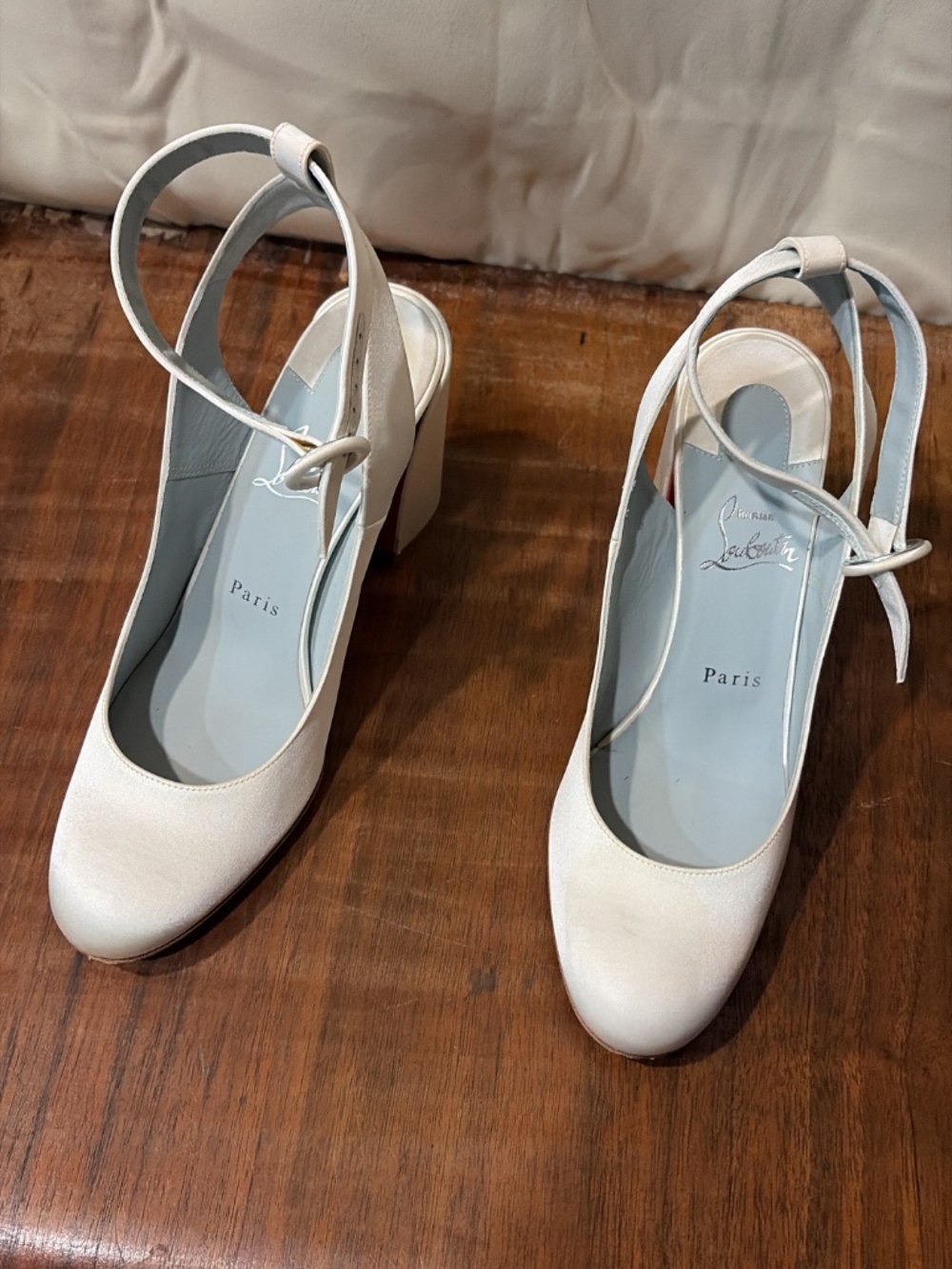 Shoes - Picture 4 of 6